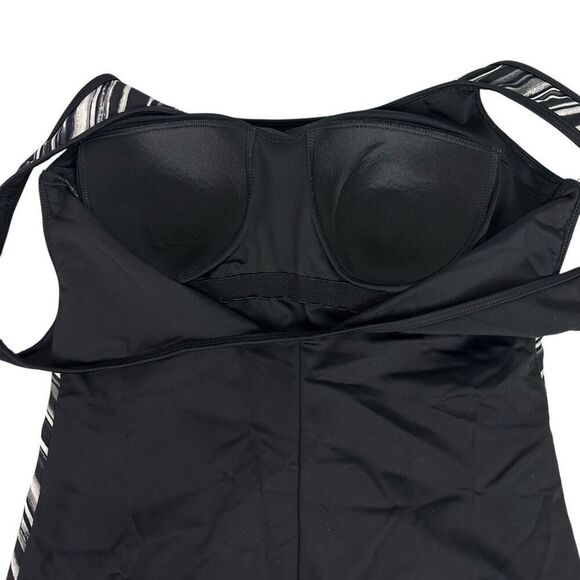 Lands End Women's 12L Soft Cup Tugless Sporty One Piece Swimsuit - Picture 5 of 6